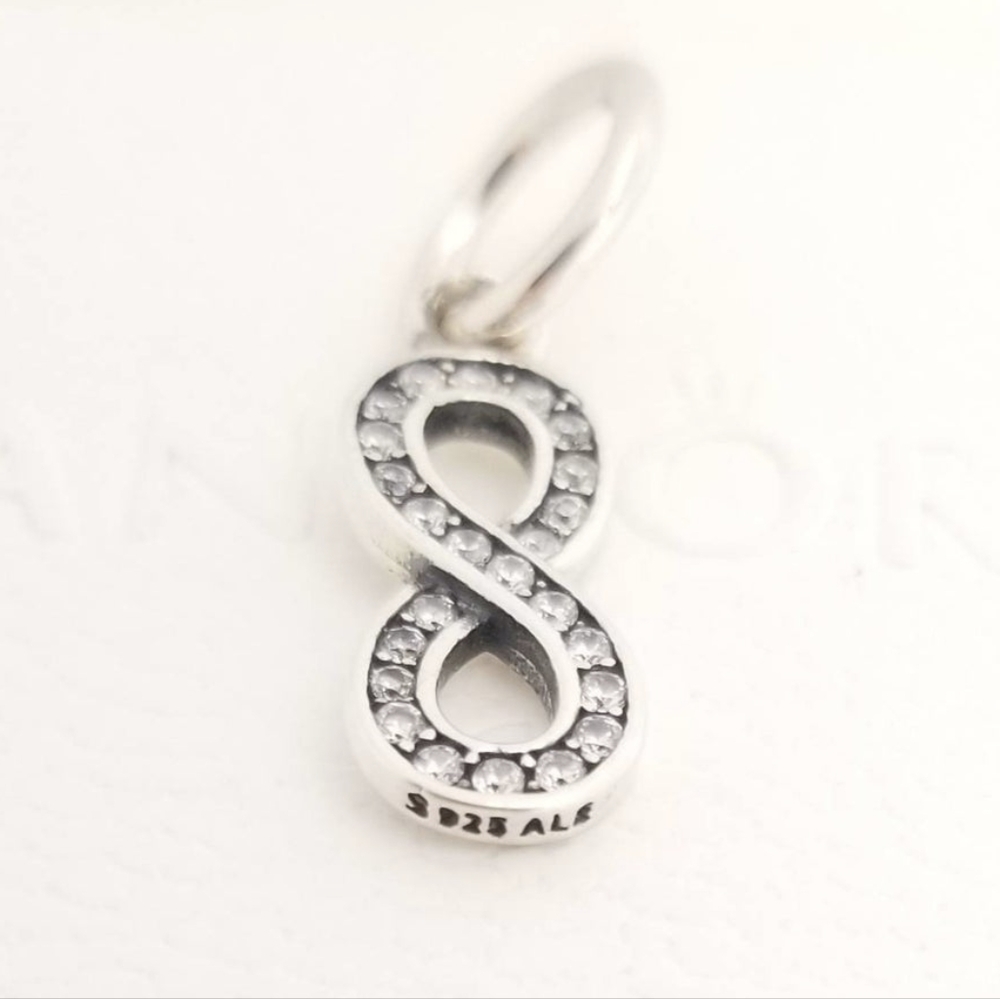 PANDORA infinity symbol charm